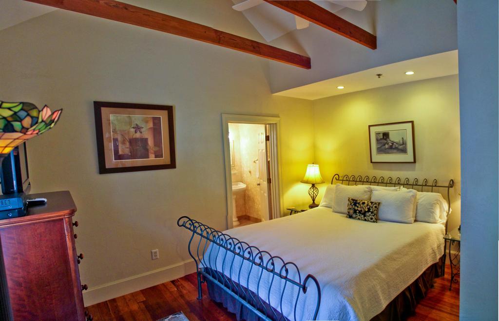 Night Swan Intracoastal Bed & Breakfast New Smyrna Beach Eksteriør bilde