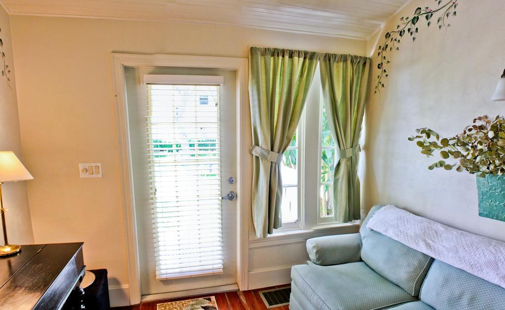 Night Swan Intracoastal Bed & Breakfast New Smyrna Beach Eksteriør bilde