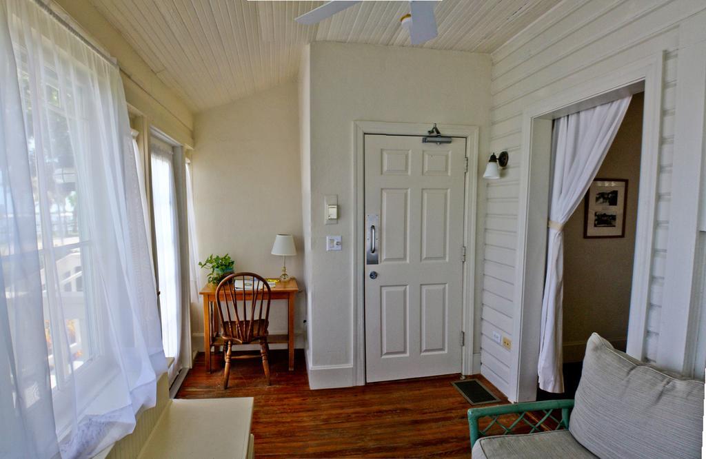 Night Swan Intracoastal Bed & Breakfast New Smyrna Beach Eksteriør bilde